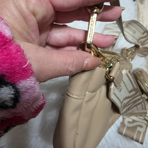 Steve Madden Taupe SM Logo Crossbody with Detachable Strap - Picture 8 of 14